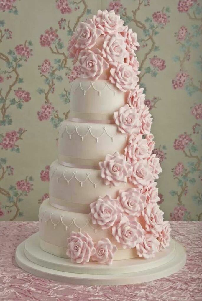 cake and flowers