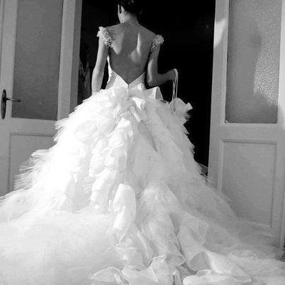 girly, girl and wedding dresses