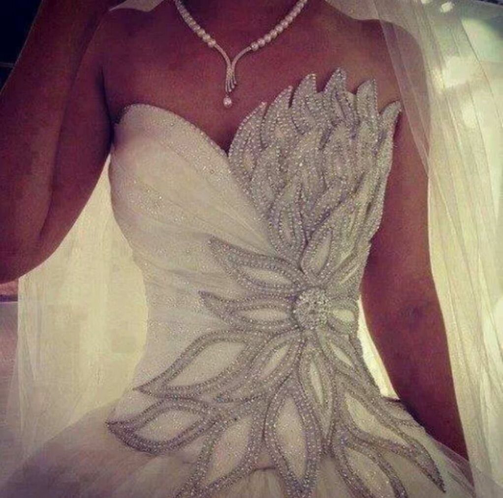 loud, lovely, Dream and dress