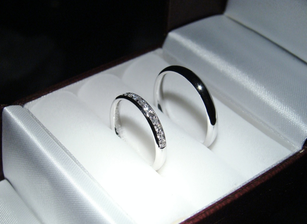 engagement rings, alianzas de platino, diamante and wedding band rings