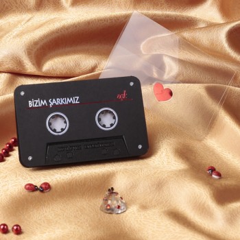 wedding cards, wedding invitations and just married