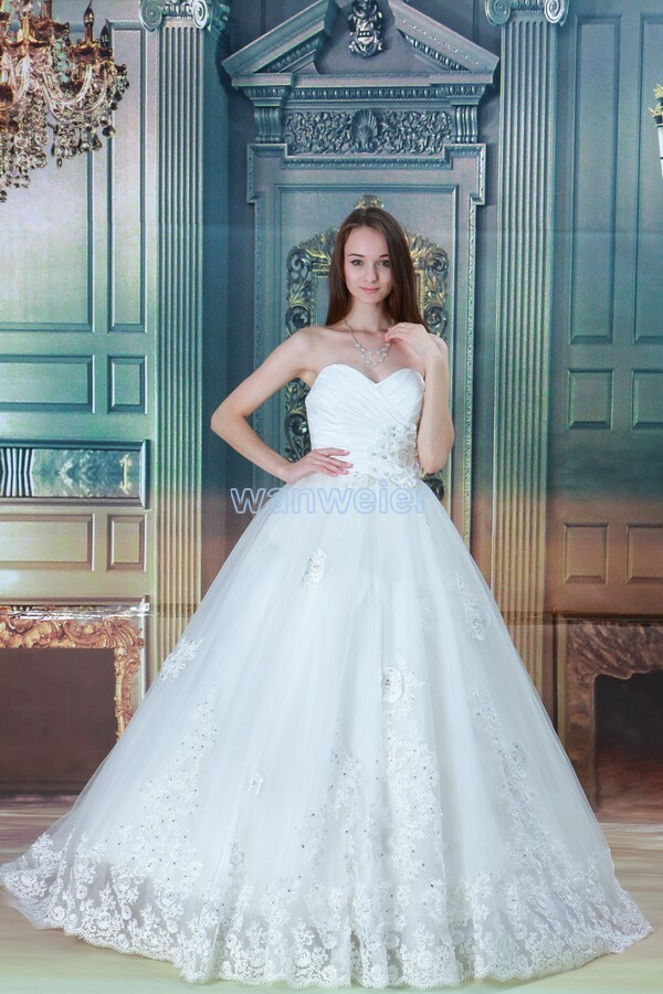 wedding dress and beautiful gril dresss