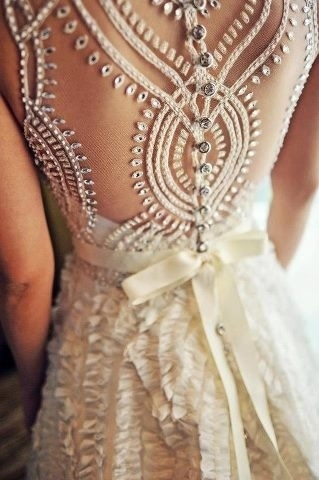 Dream, girl dream and back