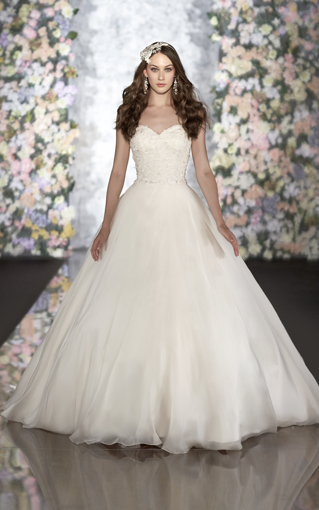 wedding dress and martina liana