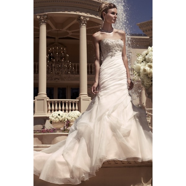 bridal dress, appliqués, Casablanca and bridal gown