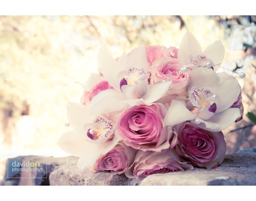 pink roses, bride and bouquets