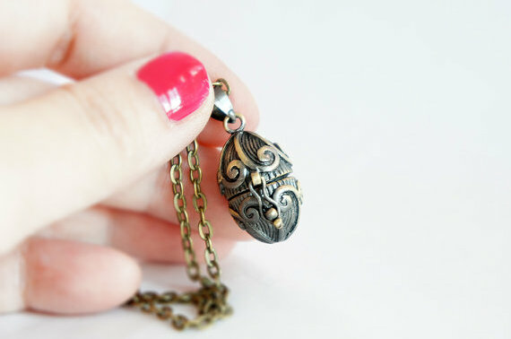 necklace, locket and jewelry
