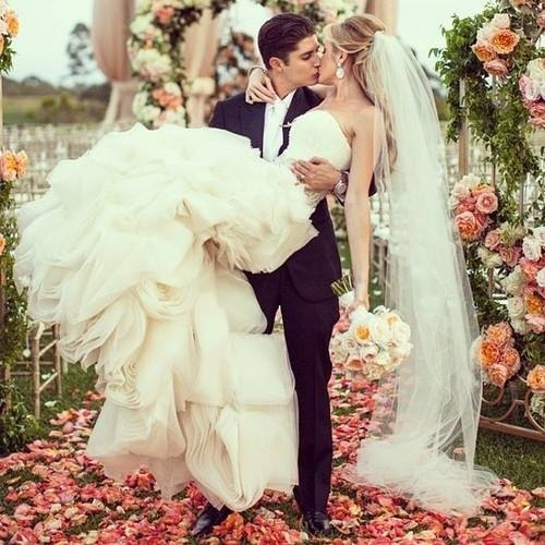 beautiful wedding dresses, wedding dresses, beautiful weddings and romance
