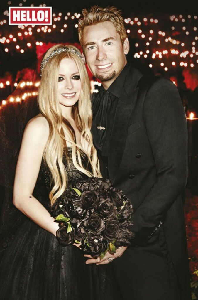lovely dovey, couple, blackstars and chad kroeger