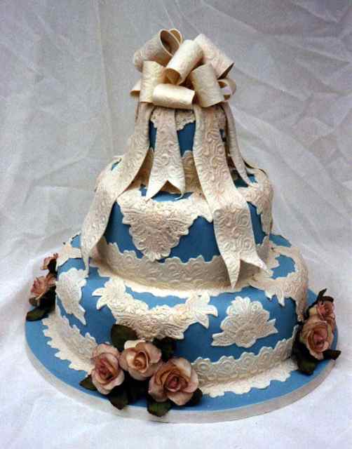 lace wedding cake