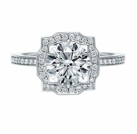 engagement ring and en