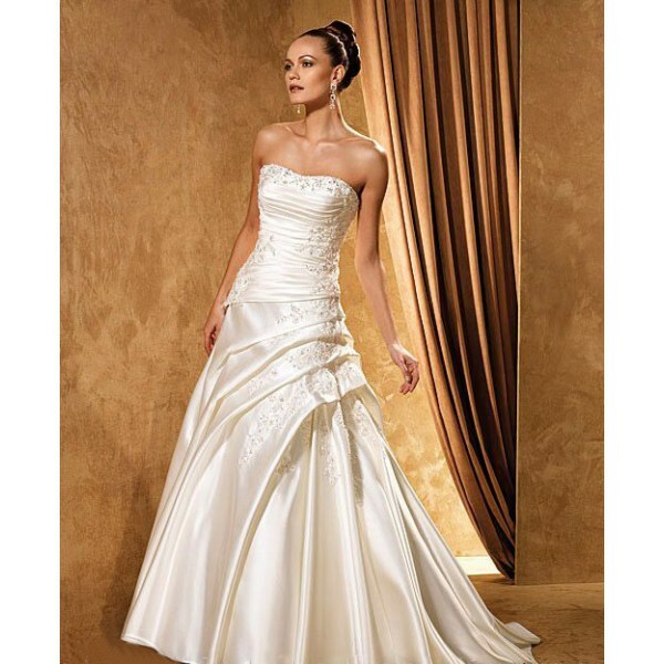 wedding dress and bride gown