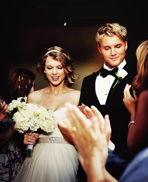 beautiful, sweet, girl and Taylor Swift