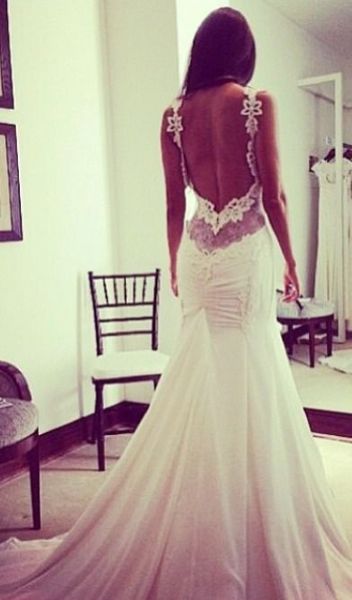 Flowy, bride and back