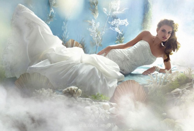 wedding dress, stunning and disney inspired