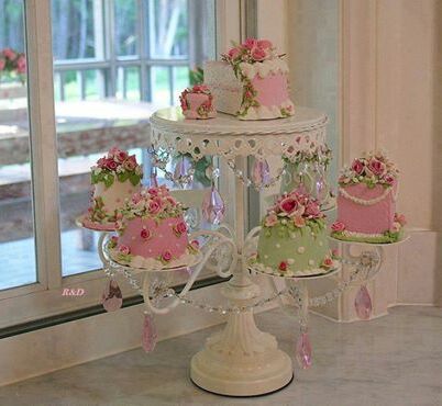 Cookies, baker and roses