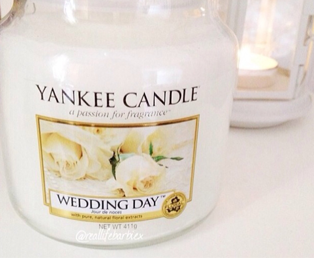 yankee candle, heart, flowers and wedding day