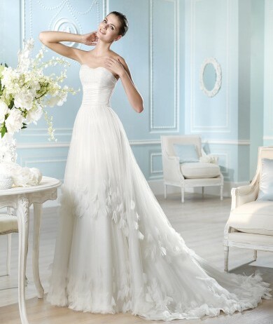 dress, wedding apparel and girl