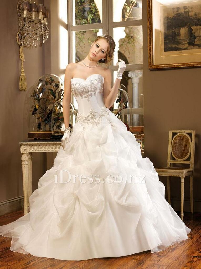 idress, wedding dresses nz, sweetheart and wedding dress