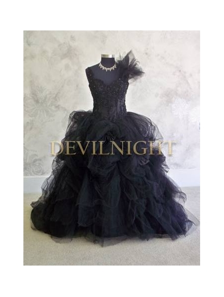 black wedding dress, gothic wedding dress and alternative wedding dress