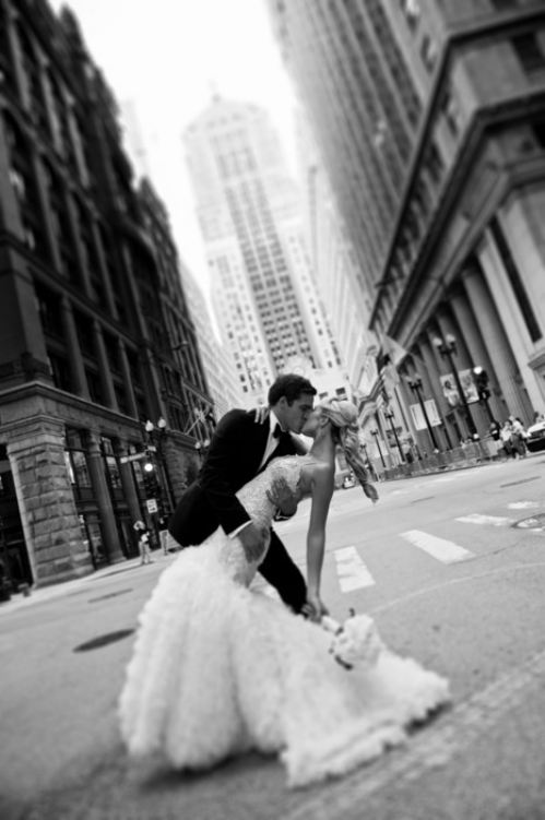wedding photo, beautiful, big city and classic