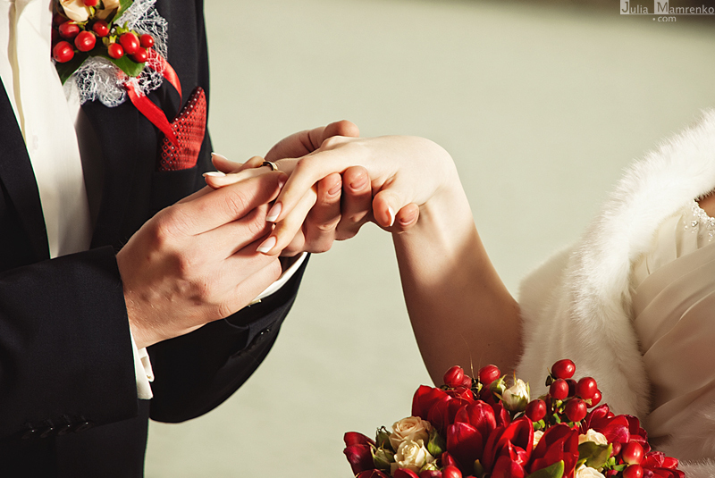 Relationship, nails, berry and winter