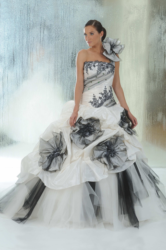 black and white, Full Skirt, flowers and gorgeous