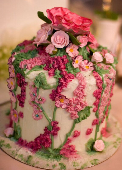 purple, sweet.flowers and cake
