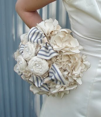 white, shabby chic and flowers