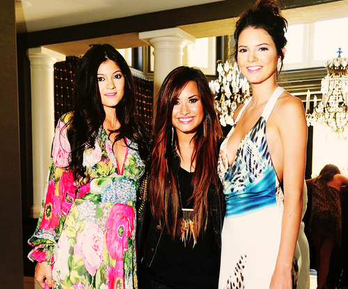 demi lovato, kendall jenner and kylie jenner