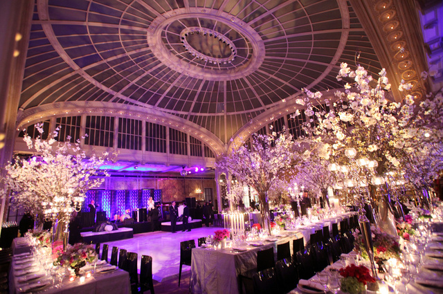 sex and the city wedding, carrie bradshaws wedding and wedding flowers