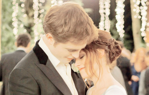 kristen stewart, breaking dawn and robert pattinson
