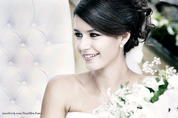 beren saat and smile
