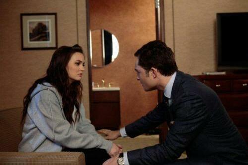 leighton meester, blair and chair