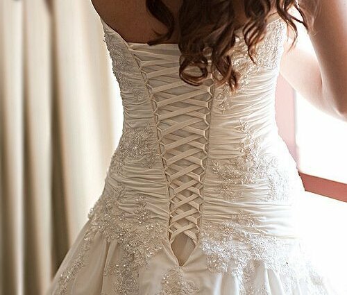 hair, curls and weddingsdress