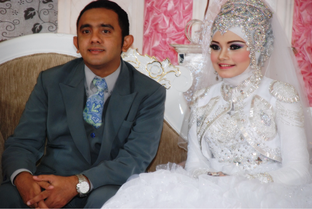 party, white wedding, couple and muslims couple