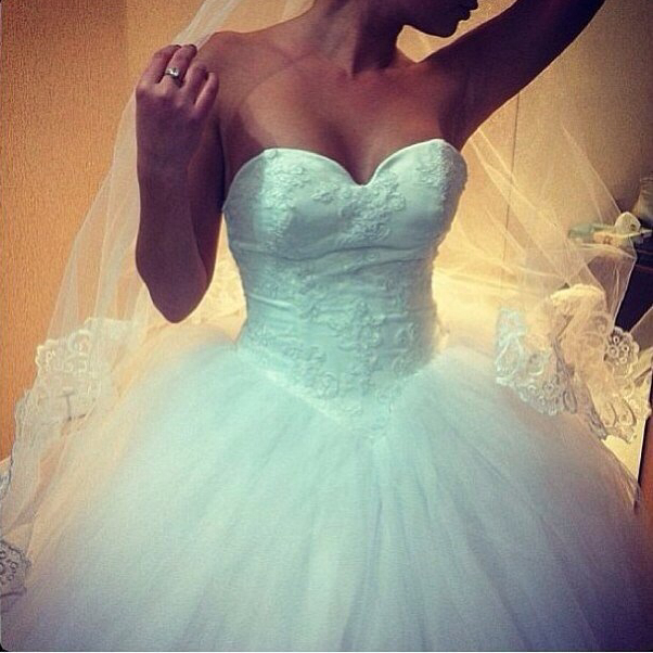 dress, once in a lifetime, veil and wedding day