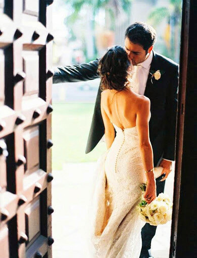 wedding dress, pretty and natural waist