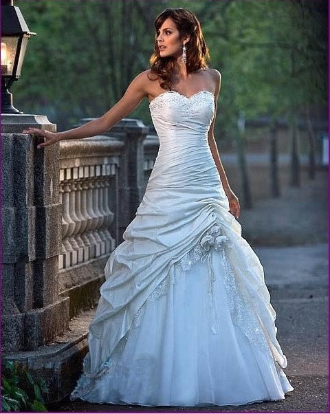 wedding dress, look, pretty and flowers