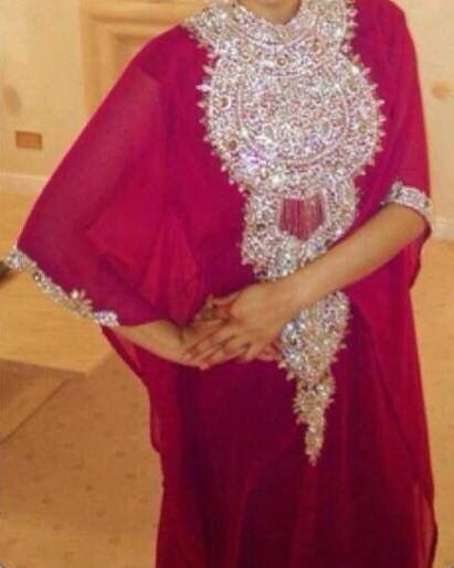 rose, soiree and robe