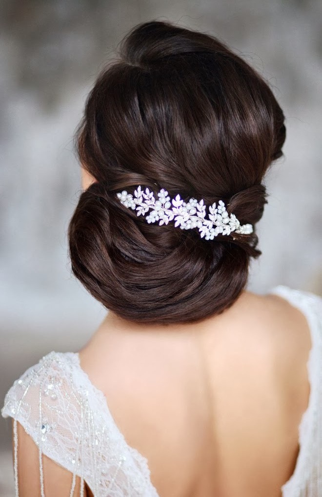 hairstyle and accessorize