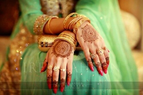 middle eastern, dress and fashion