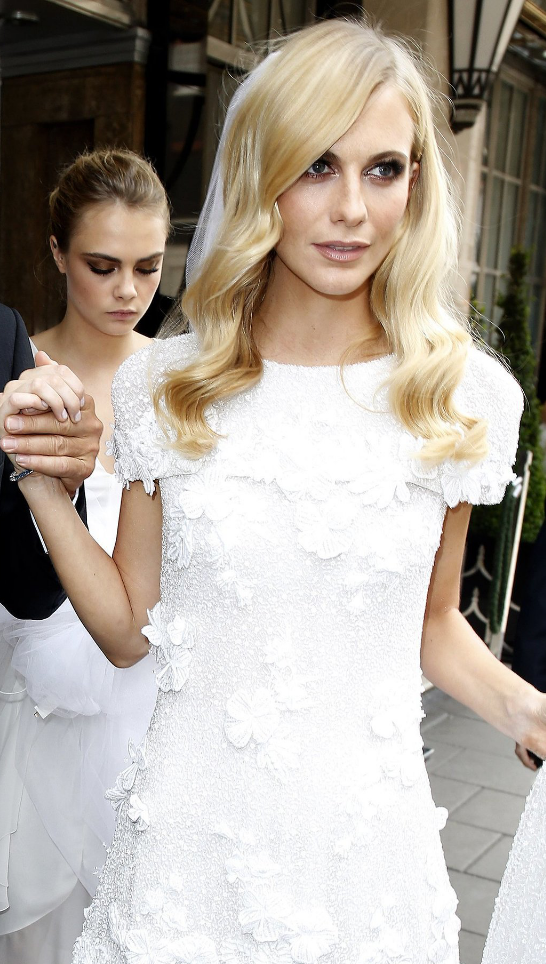 cara delevingne, her wedding, chanel bridal dress and poppy delevingne
