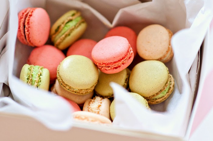 macaroons, shellystuckman.blogspot, flowers and garden party