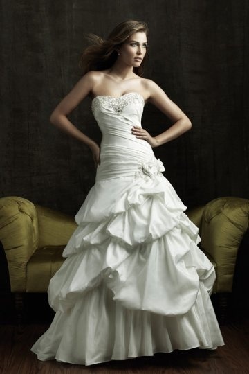ivory, wedding dress and a-linie