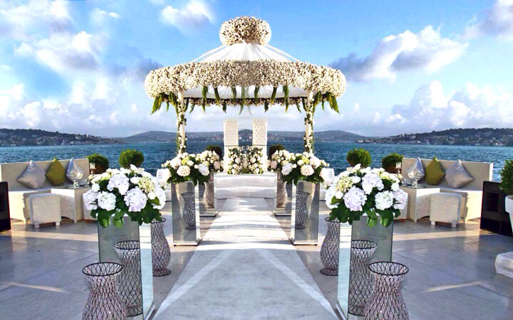 ajia hotel, marriage and location