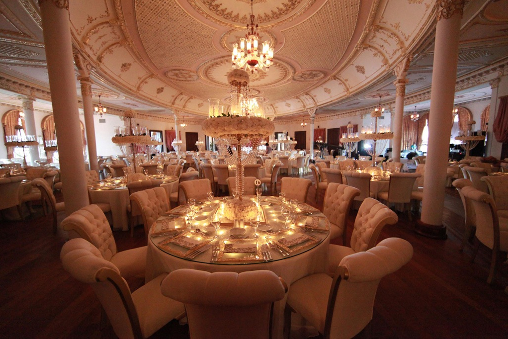 location, glamour, party and istanbul