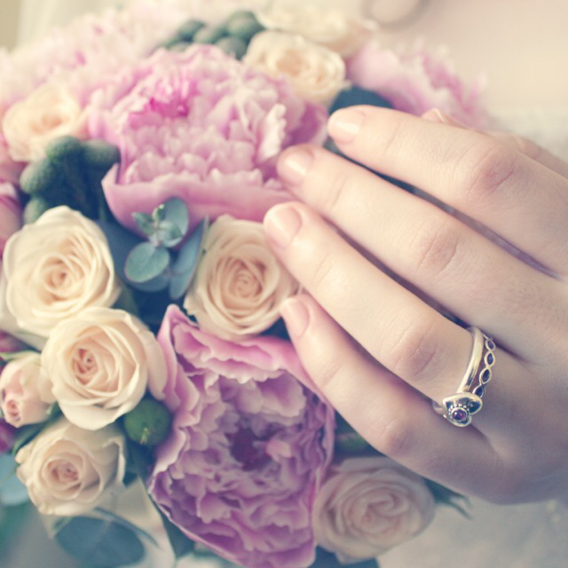pandora, lovely, ring and bouqet
