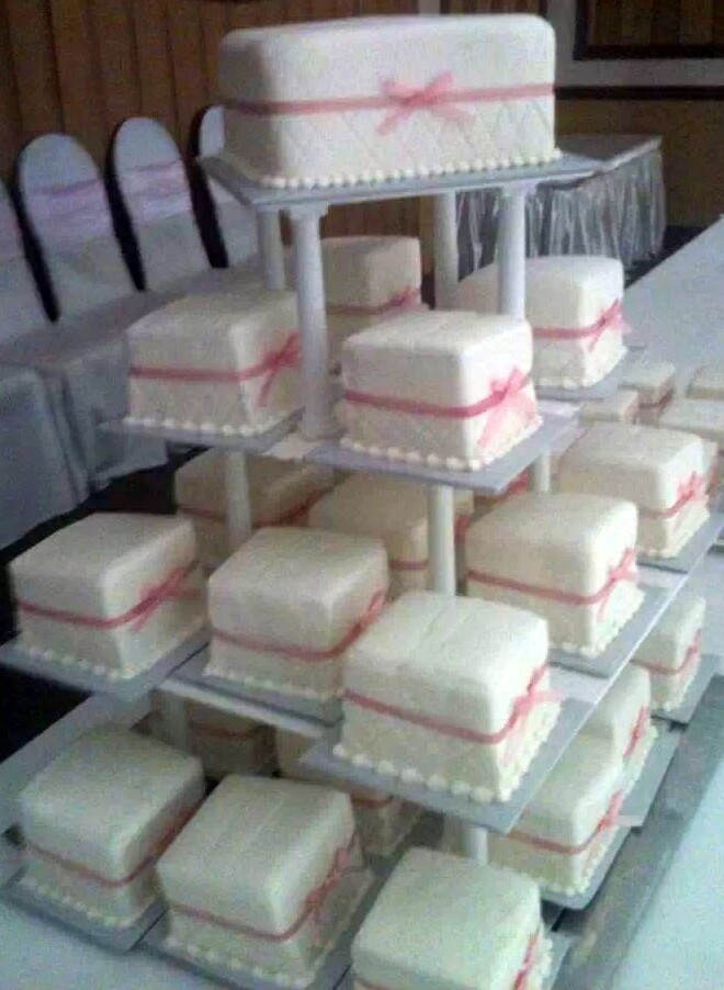 cake, pink bow, ballroom and vintage