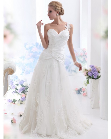 wedding dress, a line court train tulle, yoyomelody and elegant luxurious